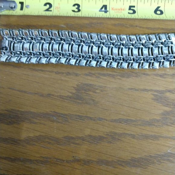 Vintage Silver Lisner Bracelet - Picture 2 of 5